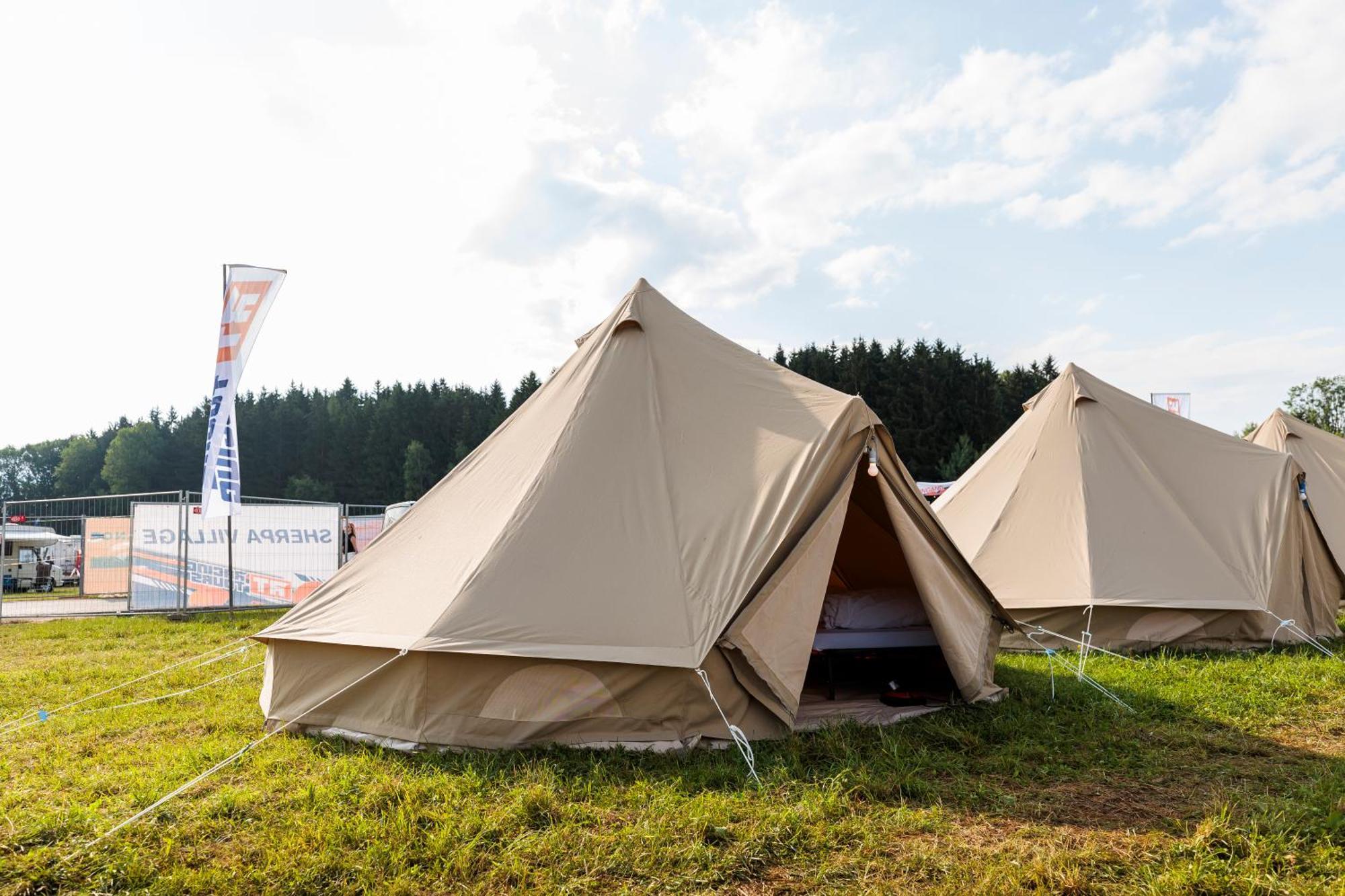 Готель Racingtours Racecamp - Spielberg Spielberg Bei Knittelfeld Номер фото